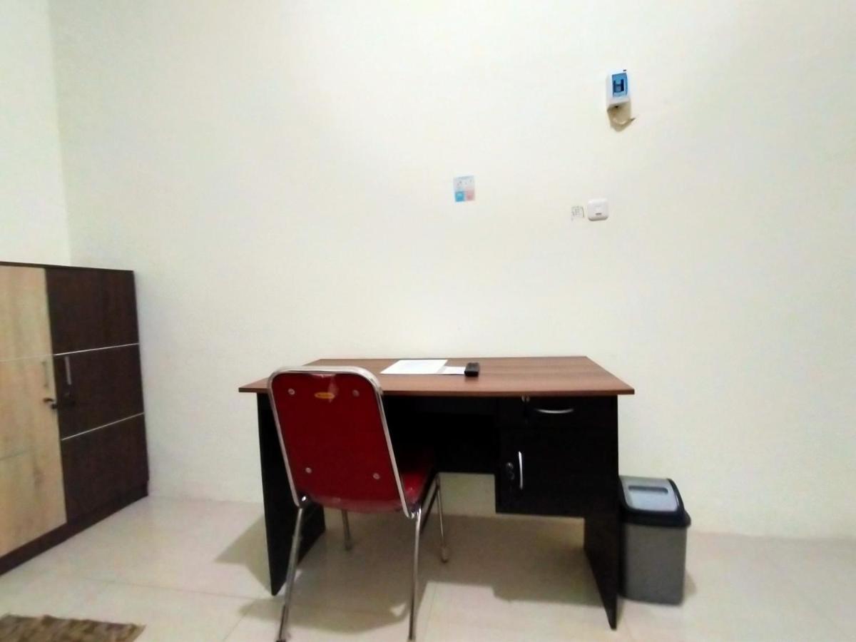 Homestay Danesti Syariah Near Bandara Sultan Hasanuddin Macasar Exterior foto