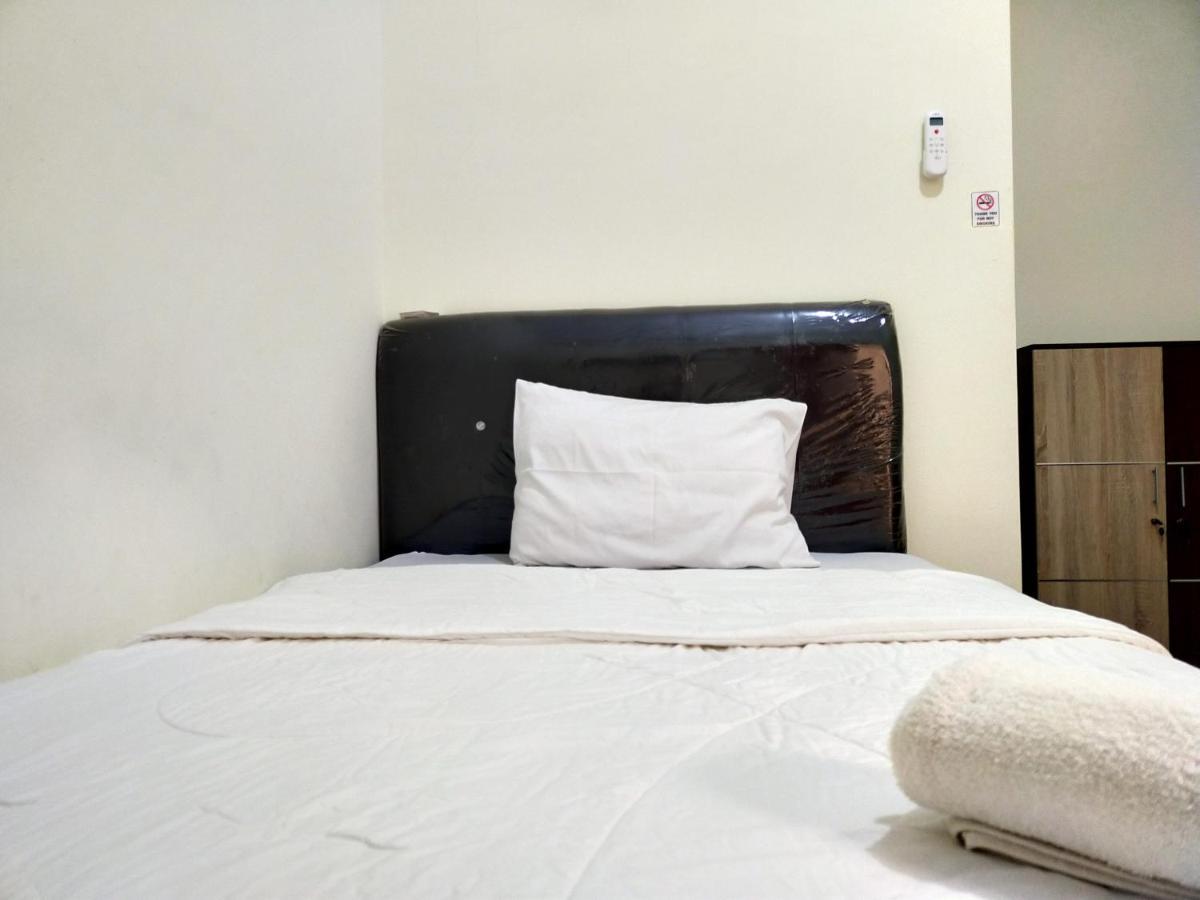 Homestay Danesti Syariah Near Bandara Sultan Hasanuddin Macasar Exterior foto